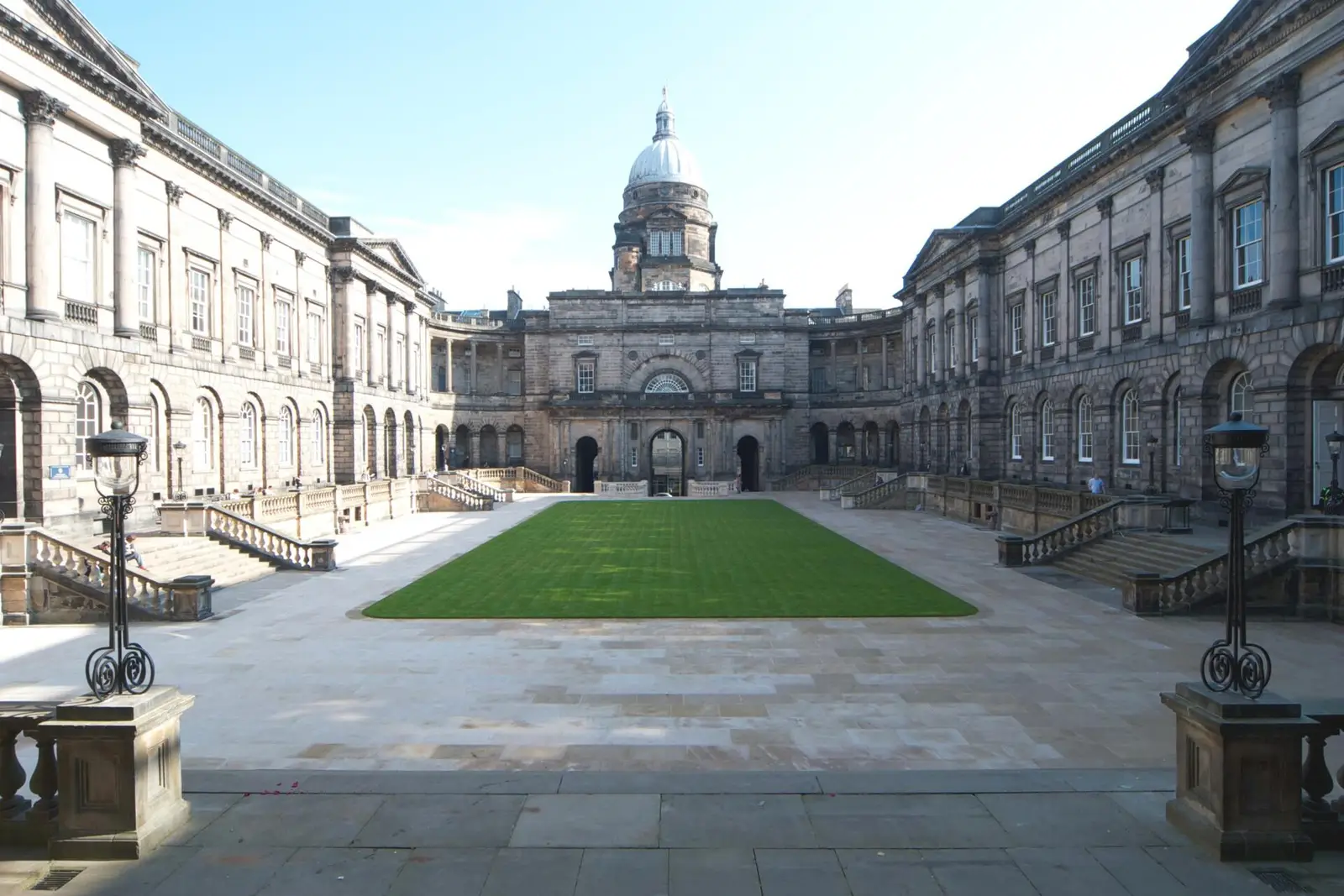 The University of Edinburgh campus — A view of Edinburgh University's Old College Quad